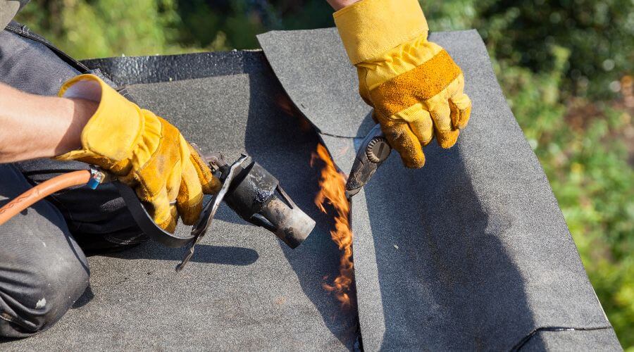 Professional gutter cleaning in Willow Beach, AZ